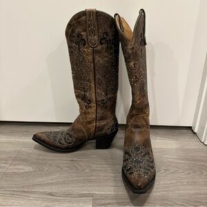 Sterling River Brown Embroidered Heeled Boots SR240